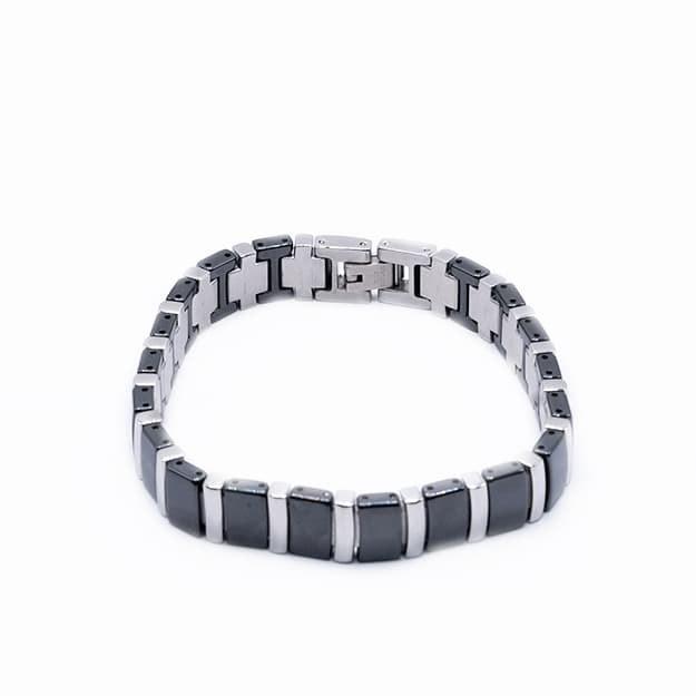 CLOSED BLACK STEEL